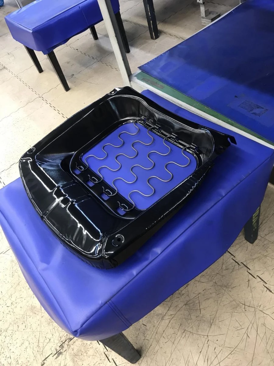 Основание подушки переднего сидения 1118-6813032-03